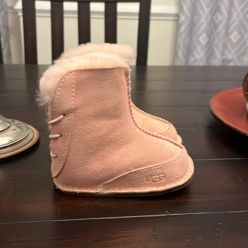 Ugg Australia I Boo infant baby booties boots Size Small 2/3 new 6-12 Months